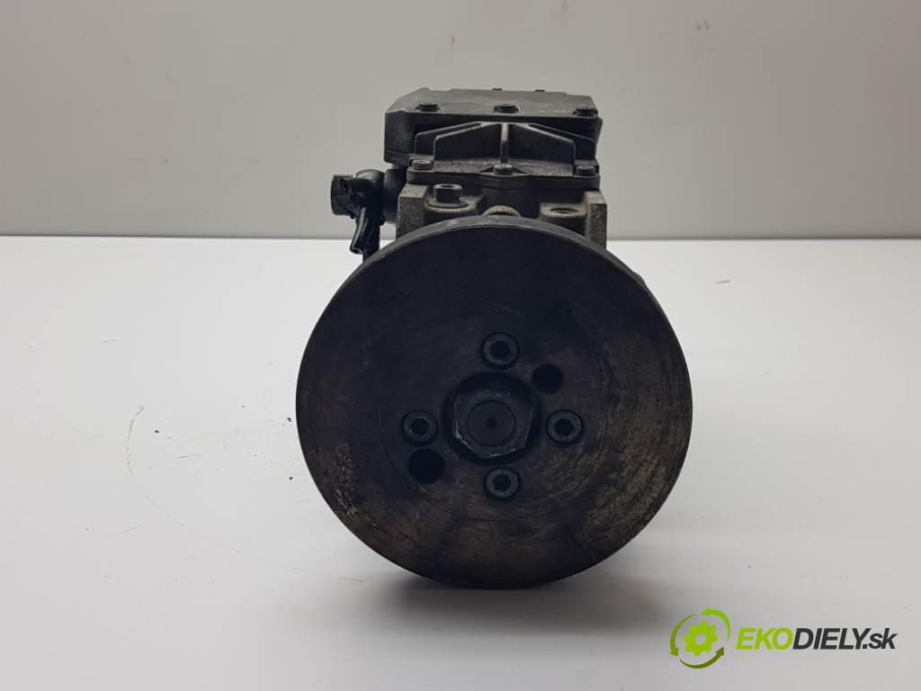 VOLKSWAGEN PASSAT B5  2003 110kW    2496 Pumpa vstrekovacia 059130106C (Vstrekovacie čerpadlá)