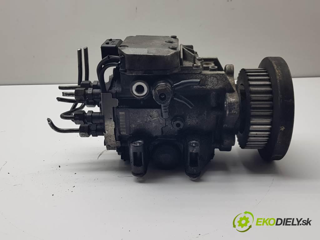 VOLKSWAGEN PASSAT B5  2003 110kW    2496 Pumpa vstrekovacia 059130106C (Vstrekovacie čerpadlá)