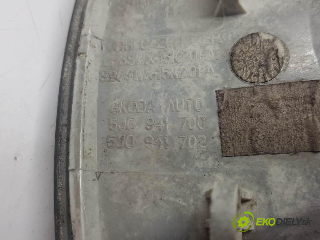 SKODA ROOMSTER I 2008 77kw I 1598 hmlové svetlo, hmlovka pravý 5J0941700