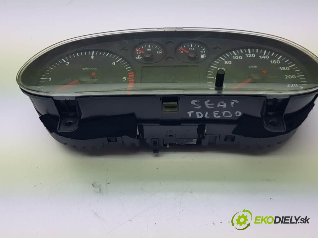 SEAT TOLEDO II 2000 90KM II 1896 Prístrojovka 110080075019 (Prístrojové dosky, displeje)