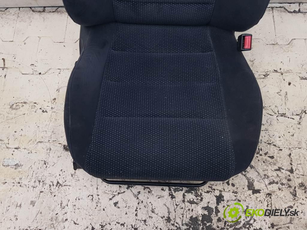 HONDA CIVIC VI 1999 55 kW VI 1396 Sedadlo pravy  (Sedačky, sedadlá)