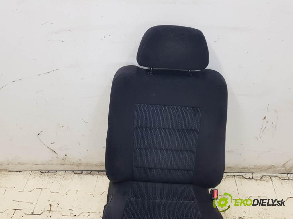 HONDA CIVIC VI 1999 55 kW VI 1396 Sedadlo pravy  (Sedačky, sedadlá)