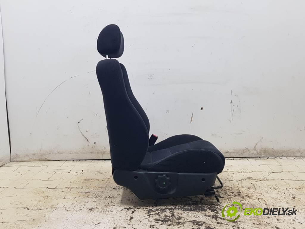 HONDA CIVIC VI 1999 55 kW VI 1396 Sedadlo pravy  (Sedačky, sedadlá)