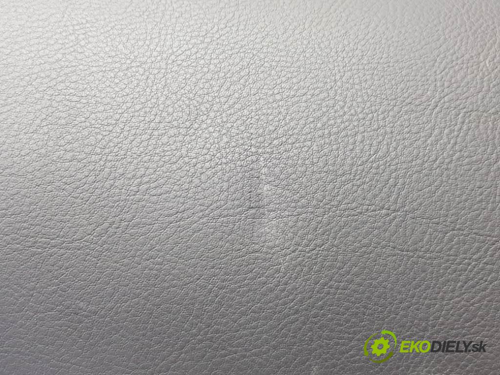 AUDI A8  1999 191kW    3697 Priehradka, kastlík spolujazdca 4D1857095LL (Priehradky, kastlíky)