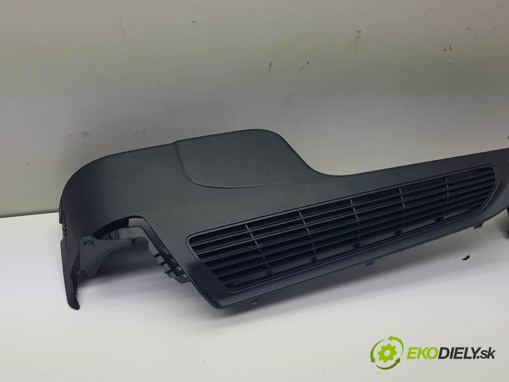 BMW 3 F31 318 2013 105kW F31 318 1995 Clona stĺpika zad ľavá strana 51477238877