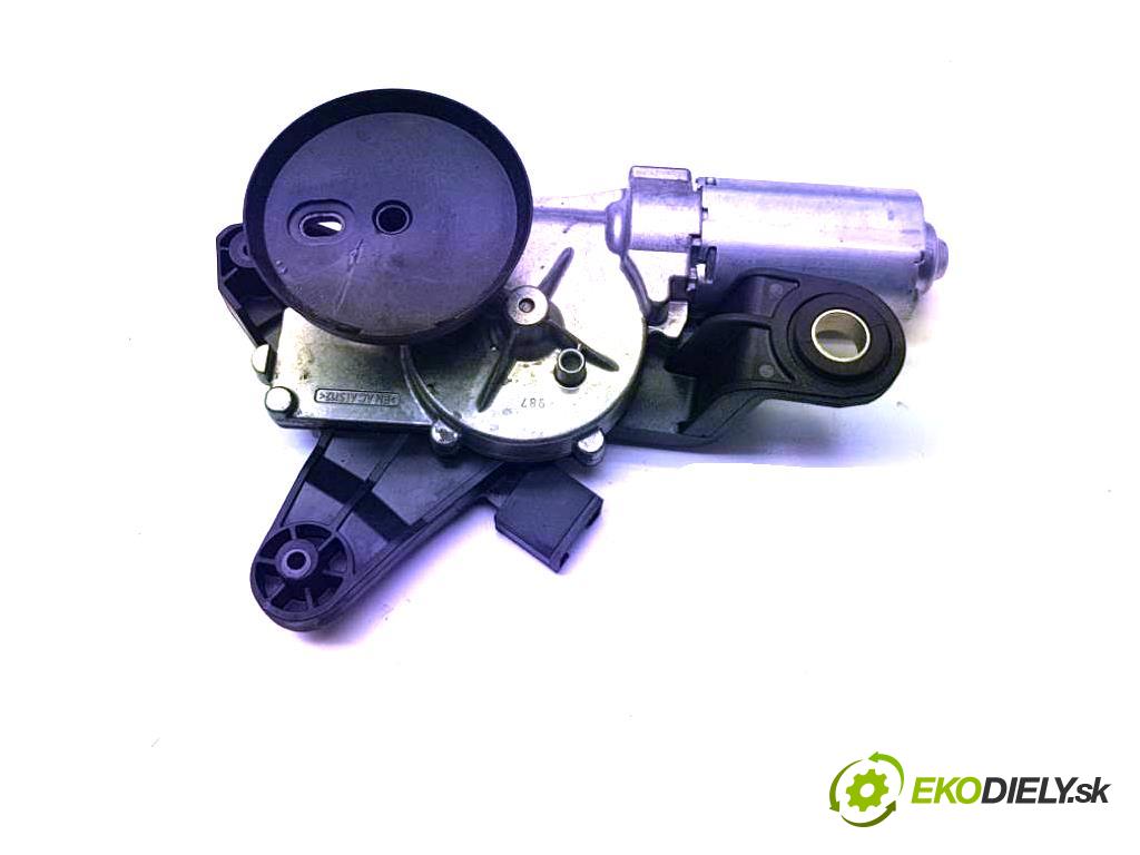 BMW 3 F31 318 2013 105kW F31 318 1995 motorek stěračů zadní část 0390201231
