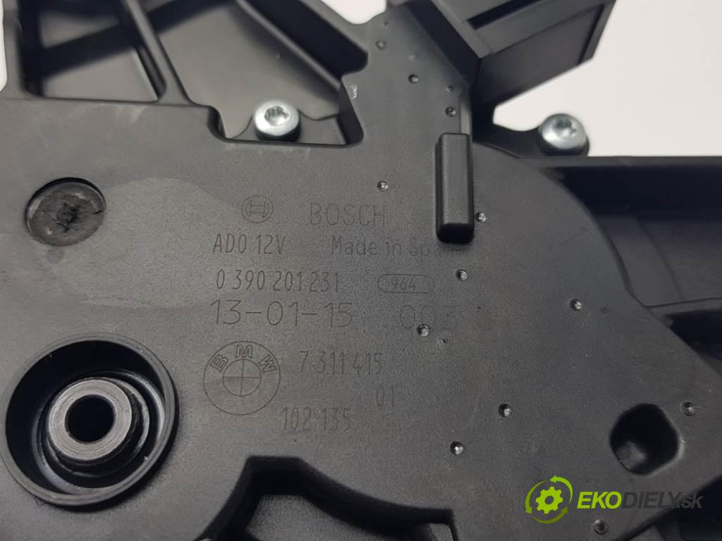 BMW 3 F31 318 2013 105kW F31 318 1995 motorek stěračů zadní část 0390201231