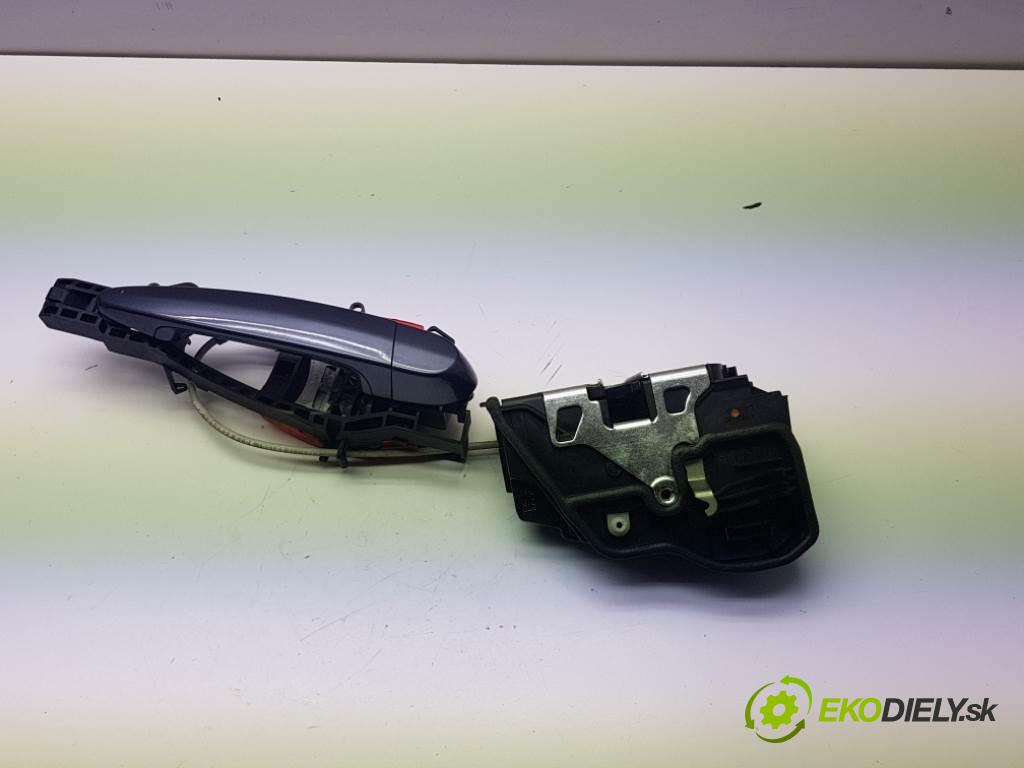 BMW 3 F31 318 2013 105kW F31 318 1995 zámok přední část pravý 4PIN