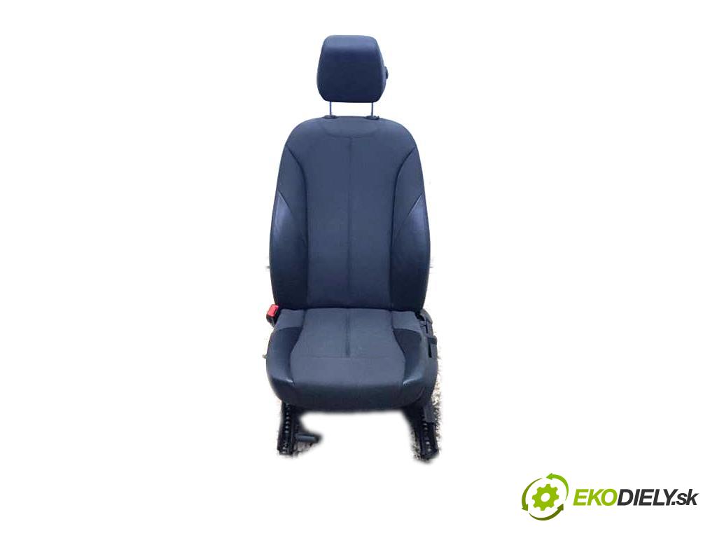 BMW 3 F31 318 2013 105kW F31 318 1995 Sedadlo ľavy PODGRZEWANY (Sedačky, sedadlá)