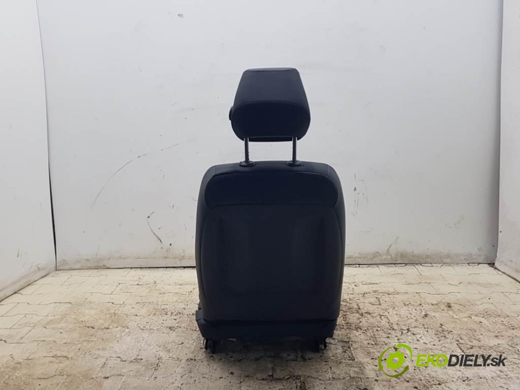 BMW 3 F31 318 2013 105kW F31 318 1995 Sedadlo ľavy PODGRZEWANY (Sedačky, sedadlá)