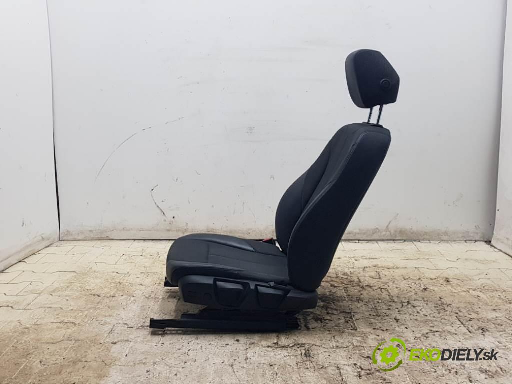 BMW 3 F31 318 2013 105kW F31 318 1995 Sedadlo ľavy PODGRZEWANY (Sedačky, sedadlá)