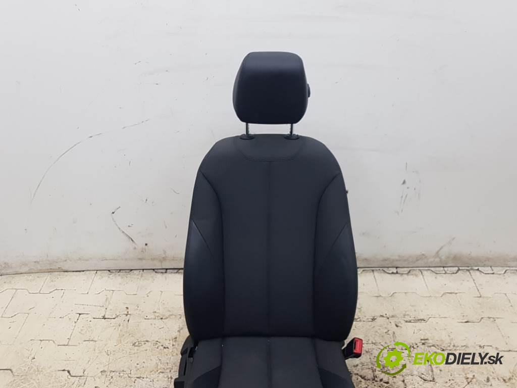 BMW 3 F31 318 2013 105kW F31 318 1995 Sedadlo pravy PODGRZEWANY  (Sedačky, sedadlá)