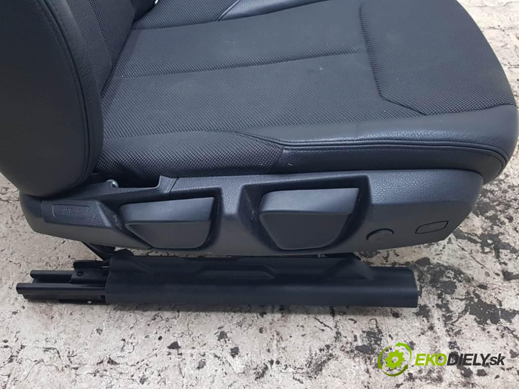 BMW 3 F31 318 2013 105kW F31 318 1995 Sedadlo pravy PODGRZEWANY  (Sedačky, sedadlá)