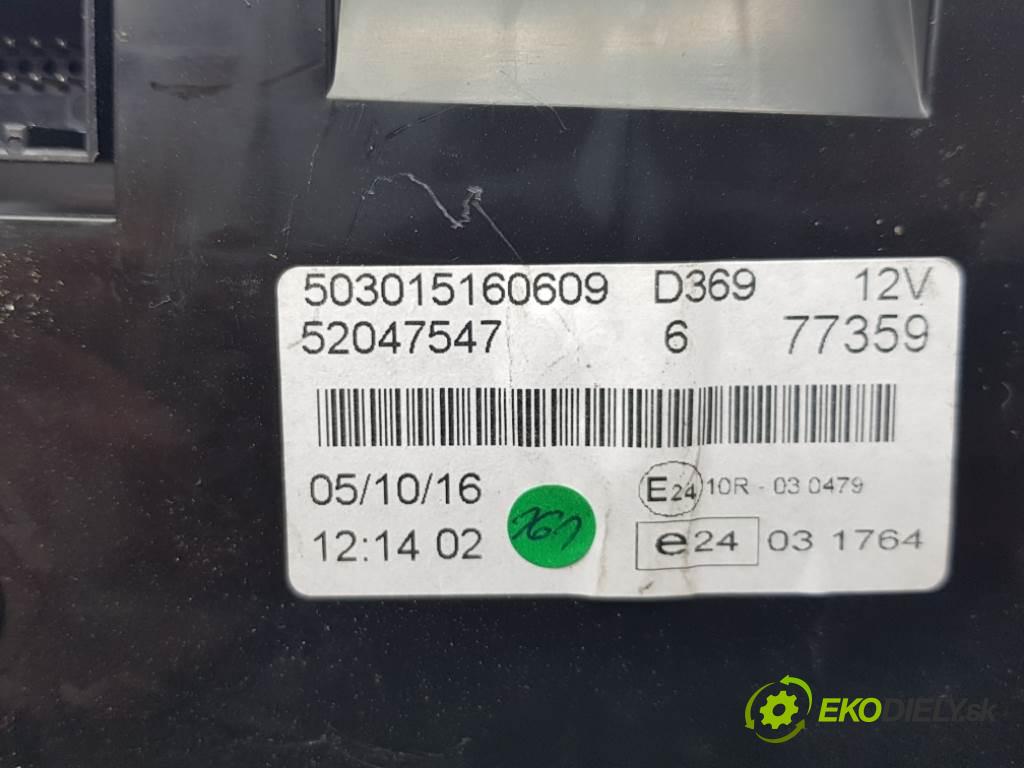OPEL COMBO D 2016 70 kW D 1248 Prístrojovka 52047547 (Prístrojové dosky, displeje)