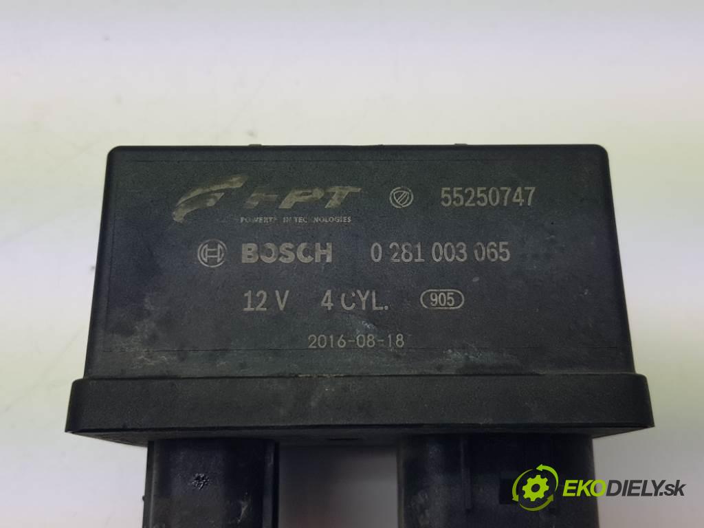 OPEL COMBO D 2016 70 kW D 1248 relé sviečok žhavenia 0281003065 (Relé)