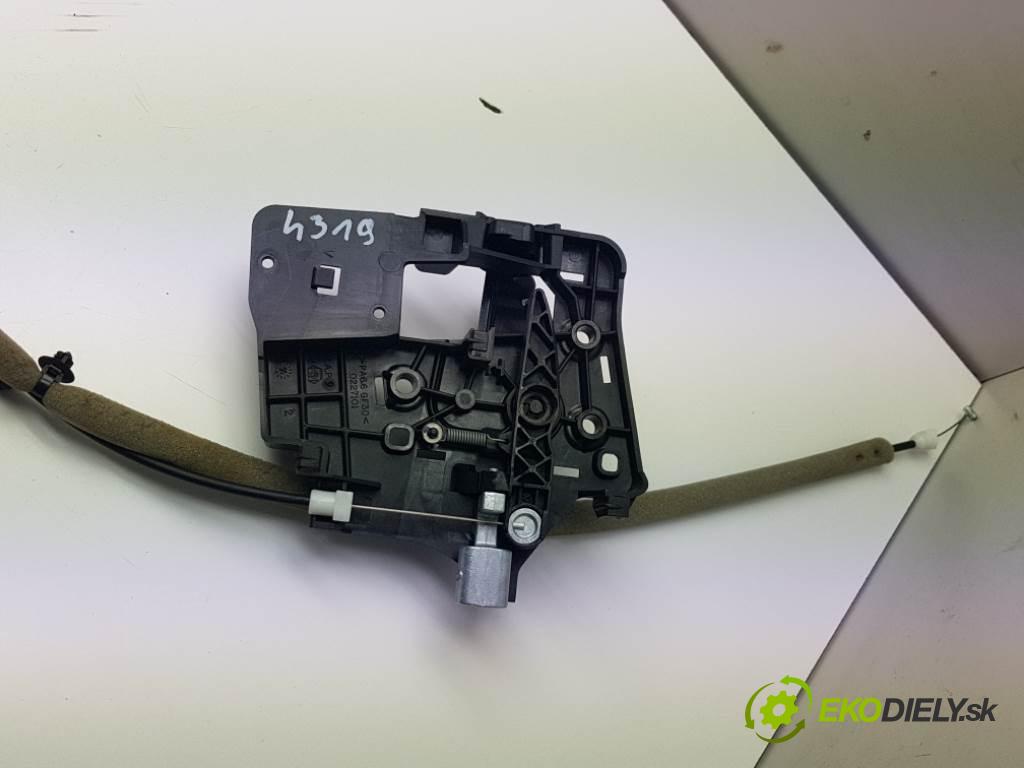PEUGEOT PARTNER III 2016 99 kW III 1560 zámok zadní část pravý A01859 6PIN