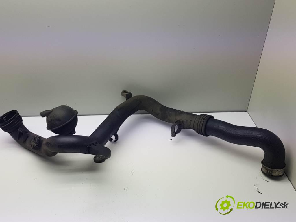 VOLKSWAGEN PASSAT B6 2006 77kW B6 1896 Rúra hadice turba  (Hadice intercoolera)