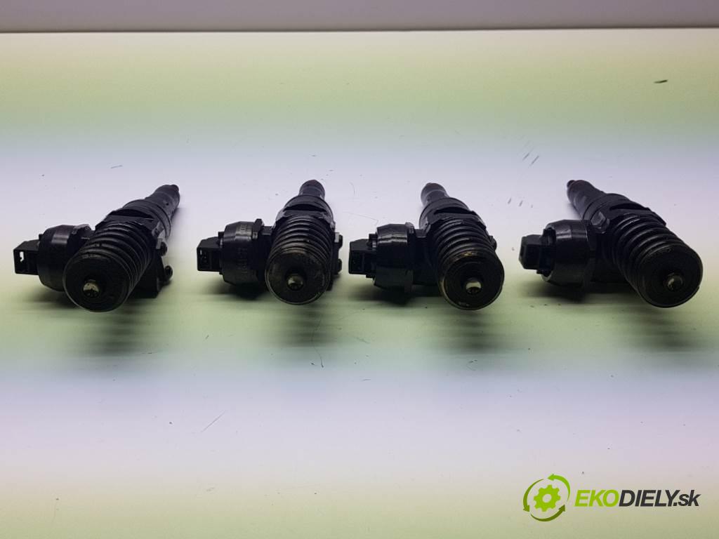 VOLKSWAGEN PASSAT B6 2006 77kW B6 1896 vstřikovací ventily KOMPLET 038130079GX