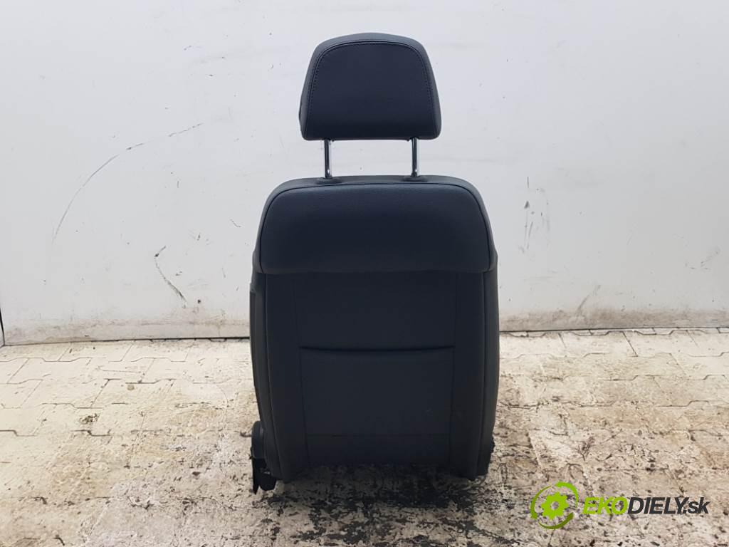 OPEL VECTRA C LIFT CDTI 2008 150 KM LIFT CDTI 1910 Sedadlo ľavy  (Sedačky, sedadlá)