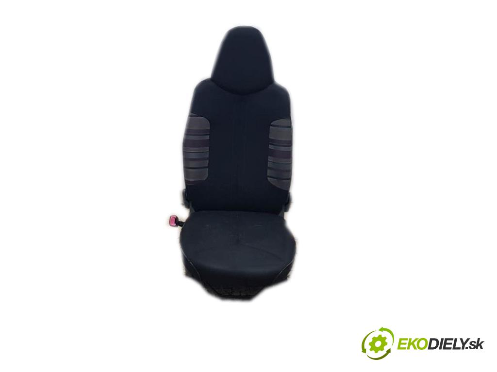 CITROEN C1 I 2009 50kW I 998 Sedadlo ľavy  (Sedačky, sedadlá)