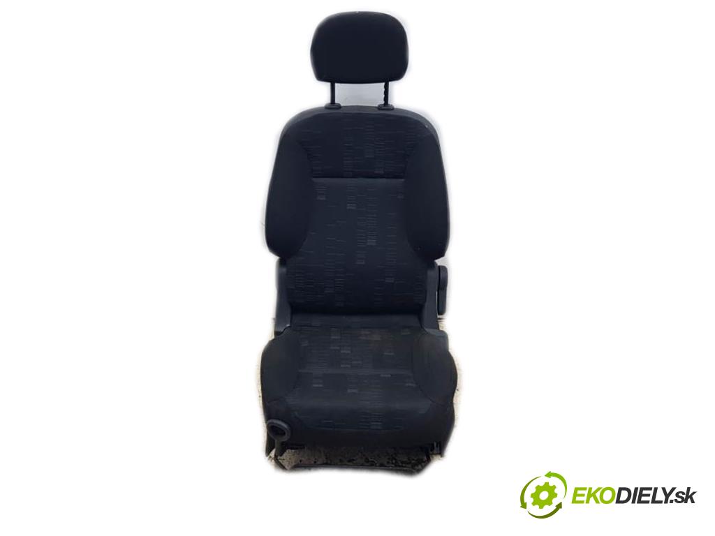 CITROEN BERLINGO II 2012 90 kW II 1560 Sedadlo ľavy  (Sedačky, sedadlá)