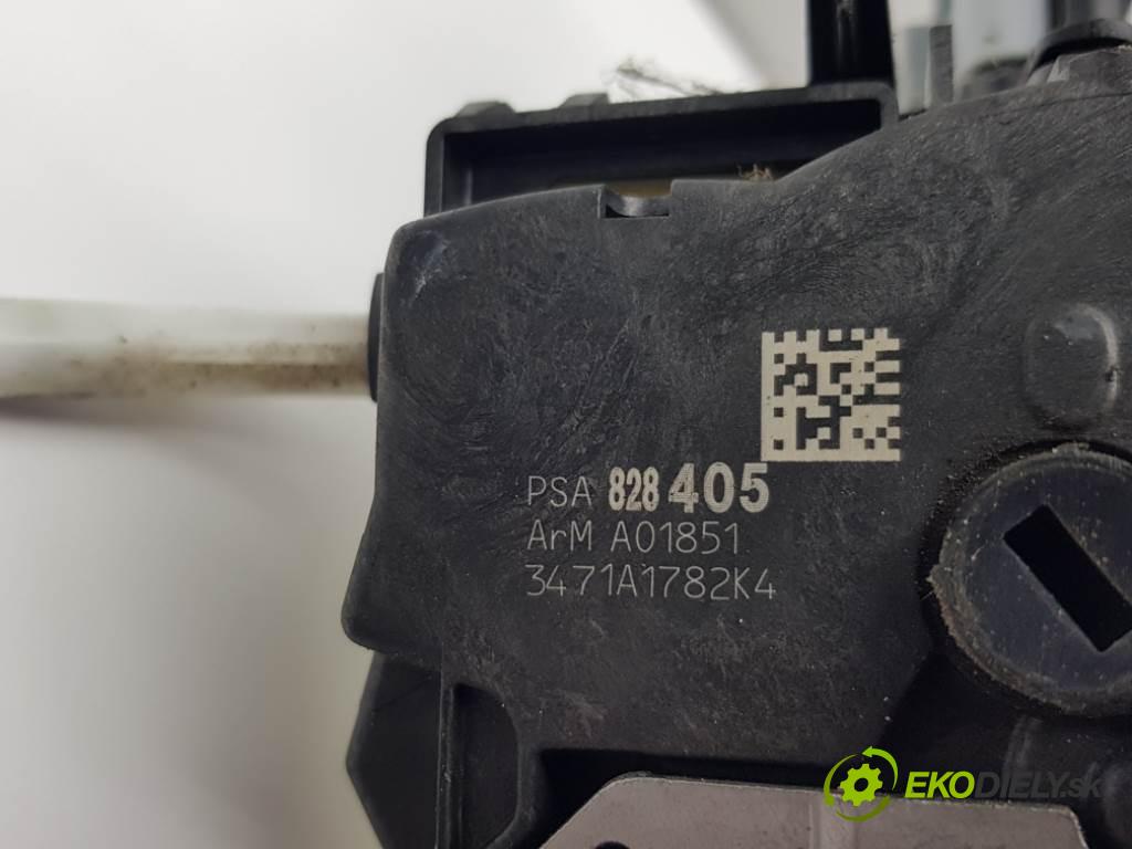 CITROEN BERLINGO II 2012 90 kW II 1560 zámok přední část pravý 828405 5PIN