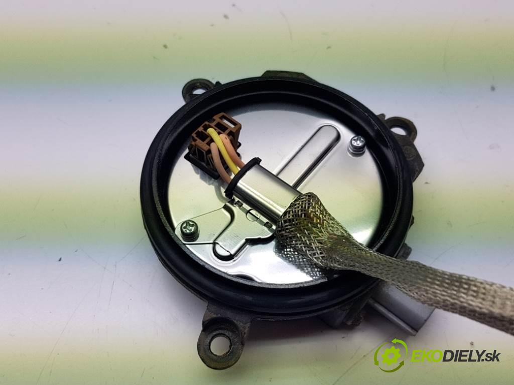 NISSAN X-TRAIL  2011 127kW   1995 Menič XENON EANA 11813179 (Riadiace jednotky xenónu)