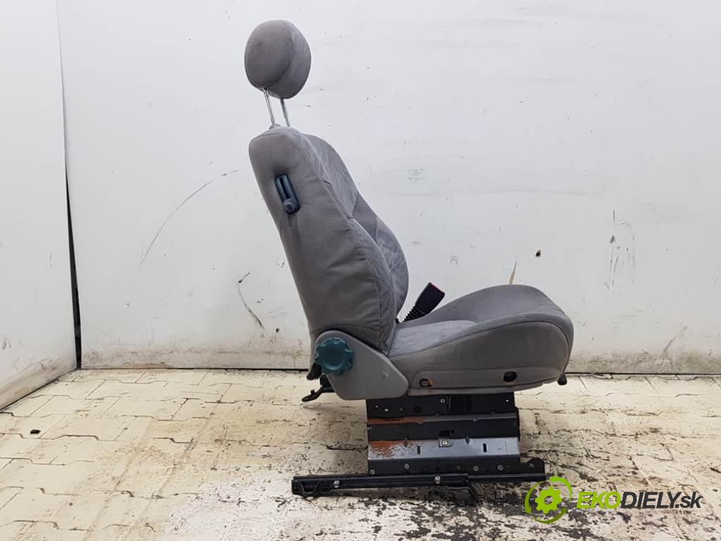 LAND ROVER FREELANDER I 3 D 2000 72 kw I 3 D 1994 Sedadlo pravy PODGRZEWANY  (Sedačky, sedadlá)