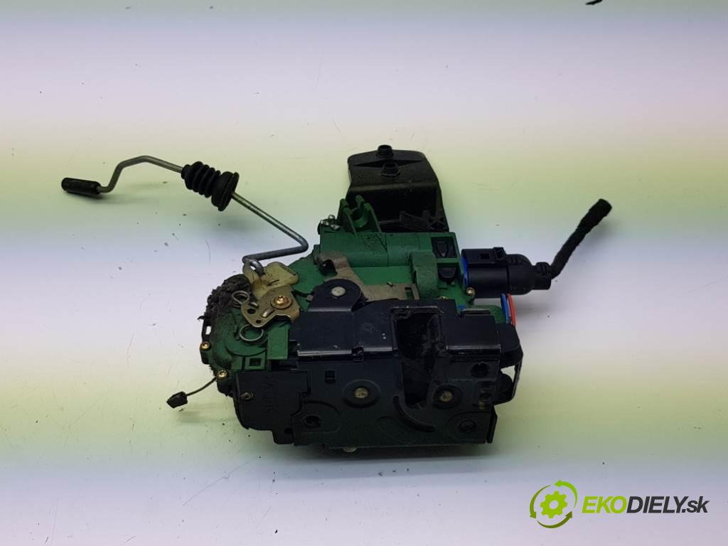 VOLKSWAGEN POLO 9N 2003 47kW 9N 1198 zámok přední část levý 8PIN