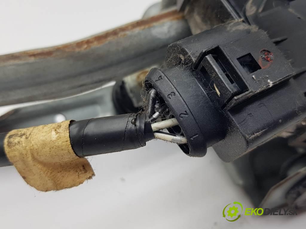 MAZDA 3 BK 2004 105 kW BK 1598 Mechanizmus stieračov predný 4M51-17508-AA 4PIN (Motorčeky stieračov predné)