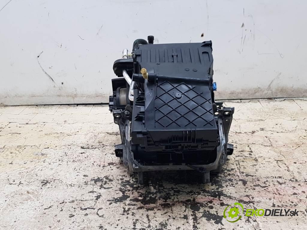 FORD S-MAX I 2.0 TDCI 2008 96 kW I 2.0 TDCI 1997 Výhrevné teleso, radiátor kúrenia 6G91-19B555LJ (Radiátory kúrenia)