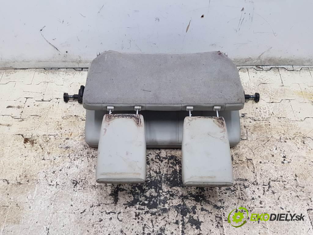 MITSUBISHI PAJERO IV 2007 125 kW IV 3200 Sedadlo zad III RZĄD  (Sedačky, sedadlá)