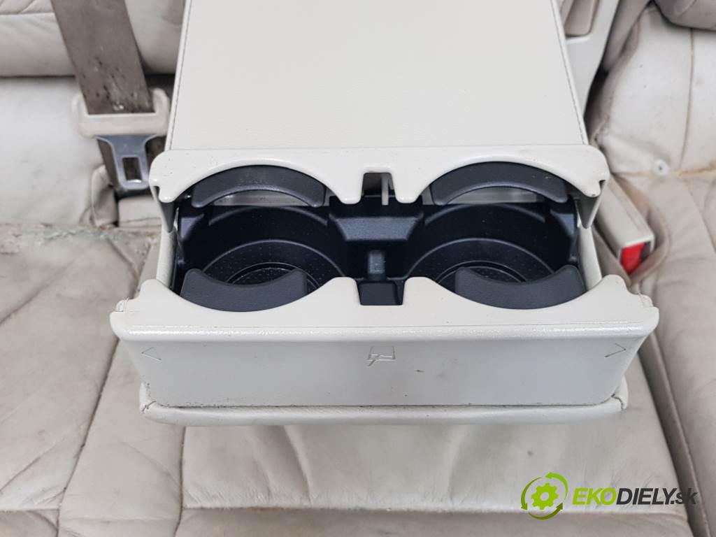 MITSUBISHI PAJERO IV 2007 125 kW IV 3200 Sedadlo zad II RZĄD  (Sedačky, sedadlá)