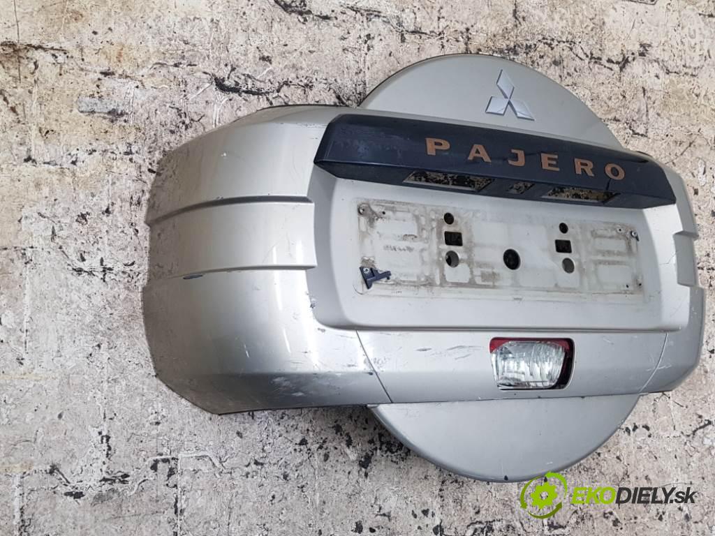 MITSUBISHI PAJERO IV 2007 125 kW IV 3200 Lišta dverí zad 6430A117 (Lišty)