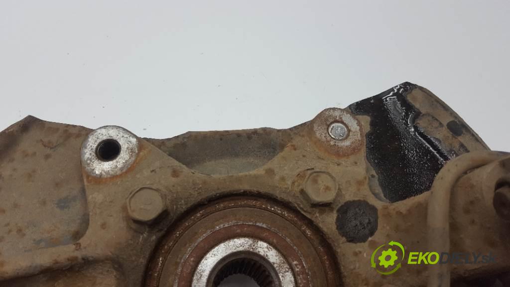 MITSUBISHI PAJERO IV 2007 125 kW IV 3200 náboj ľavá strana predný