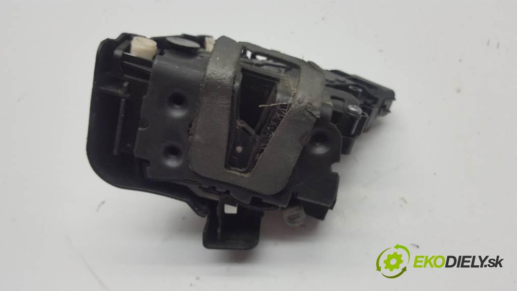 FORD S-MAX I 2.0 TDCI 2008 96 kW I 2.0 TDCI 1997 zámok zadní část levý 6PIN