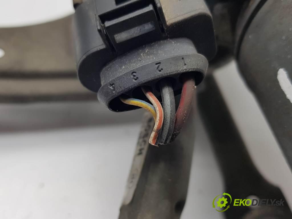 FORD S-MAX I 2.0 TDCI 2008 96 kW I 2.0 TDCI 1997 Motorček stieračov predný 6M2117508AD 4PIN (Motorčeky stieračov predné)