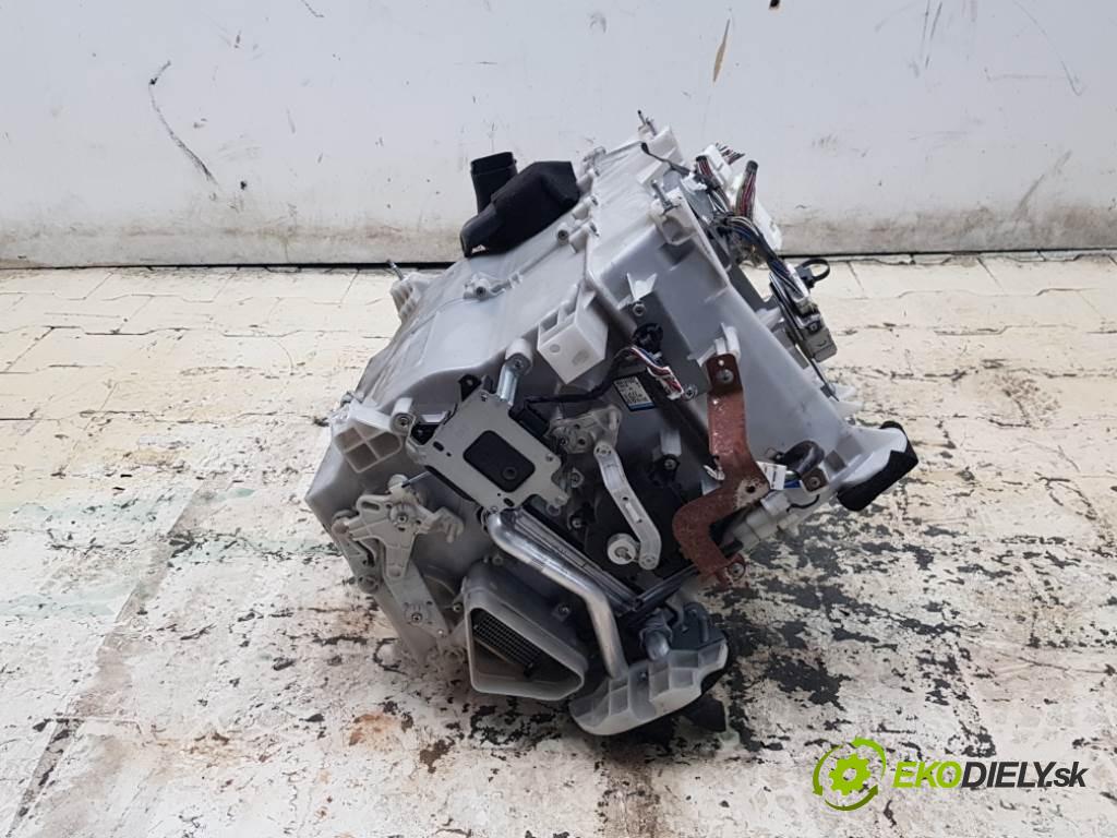 MITSUBISHI PAJERO IV 2007 125 kW IV 3200 Výhrevné teleso, radiátor kúrenia 4432107973 (Radiátory kúrenia)