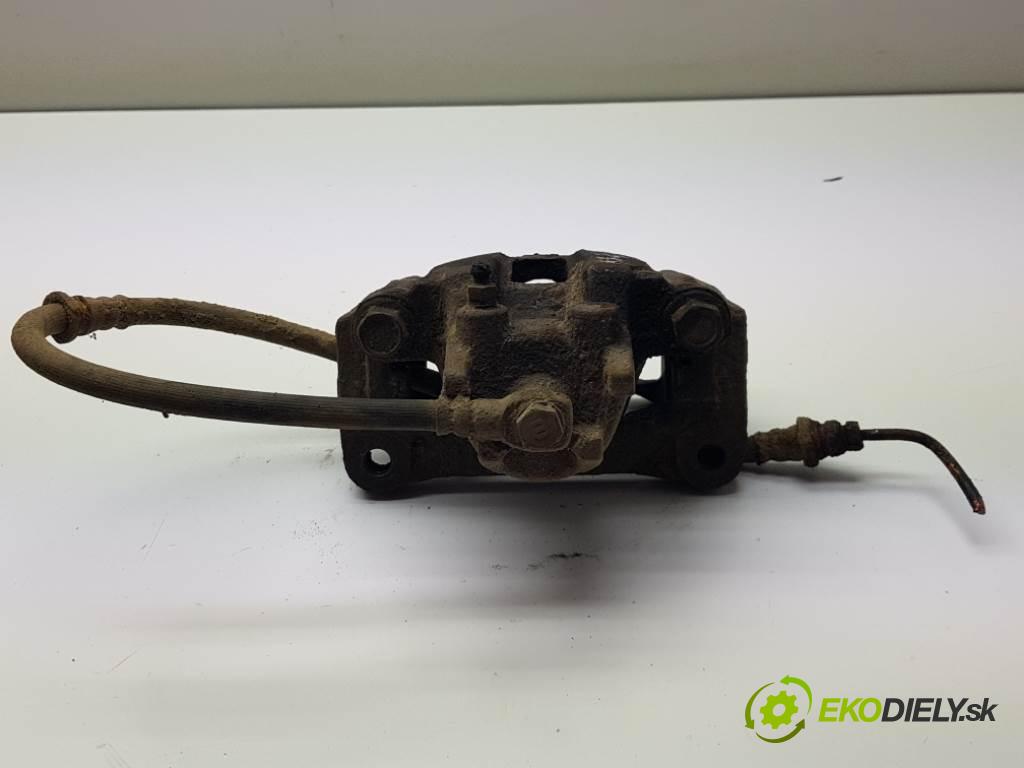 MITSUBISHI PAJERO IV 2007 125 kW IV 3200 Brzdič strmeň zad pravy  (Ostatné)