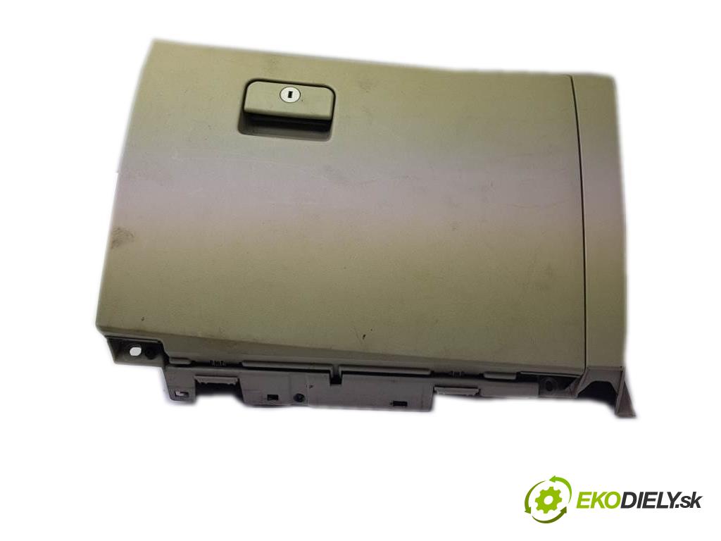 MITSUBISHI PAJERO IV 2007 125 kW IV 3200 Priehradka, kastlík spolujazdca 8006A100 (Priehradky, kastlíky)