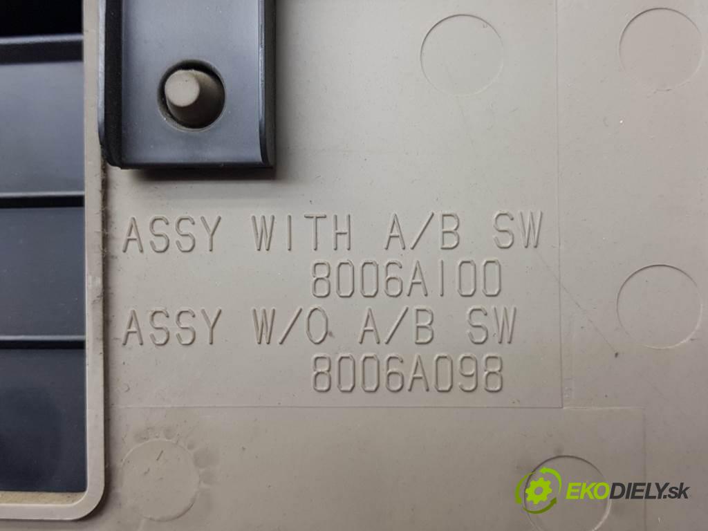 MITSUBISHI PAJERO IV 2007 125 kW IV 3200 Priehradka, kastlík spolujazdca 8006A100 (Priehradky, kastlíky)