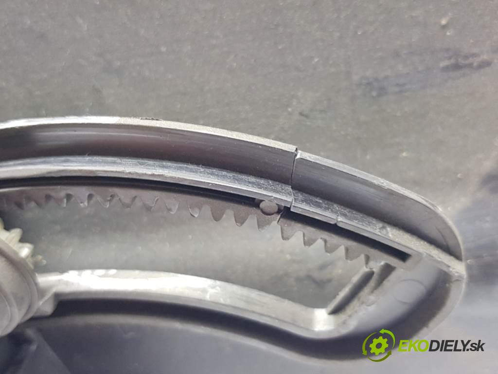 PEUGEOT 307 LIFT 2006 80 kW LIFT 1560 Priehradka, kastlík spolujazdca 9634503877 (Priehradky, kastlíky)