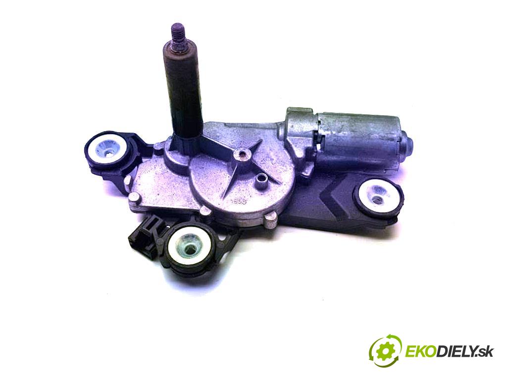 FORD C-MAX I 2005 85kW I 1753 motorek stěračů zadní část 0390201823 3PIN