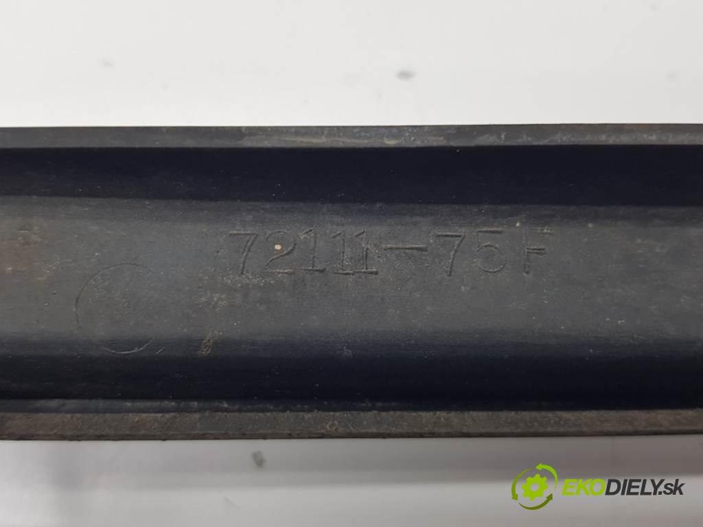 SUZUKI WAGON R 2000 48KW R 996 mřížka maska 72111-75F (Mřížky (masky) chladičů)