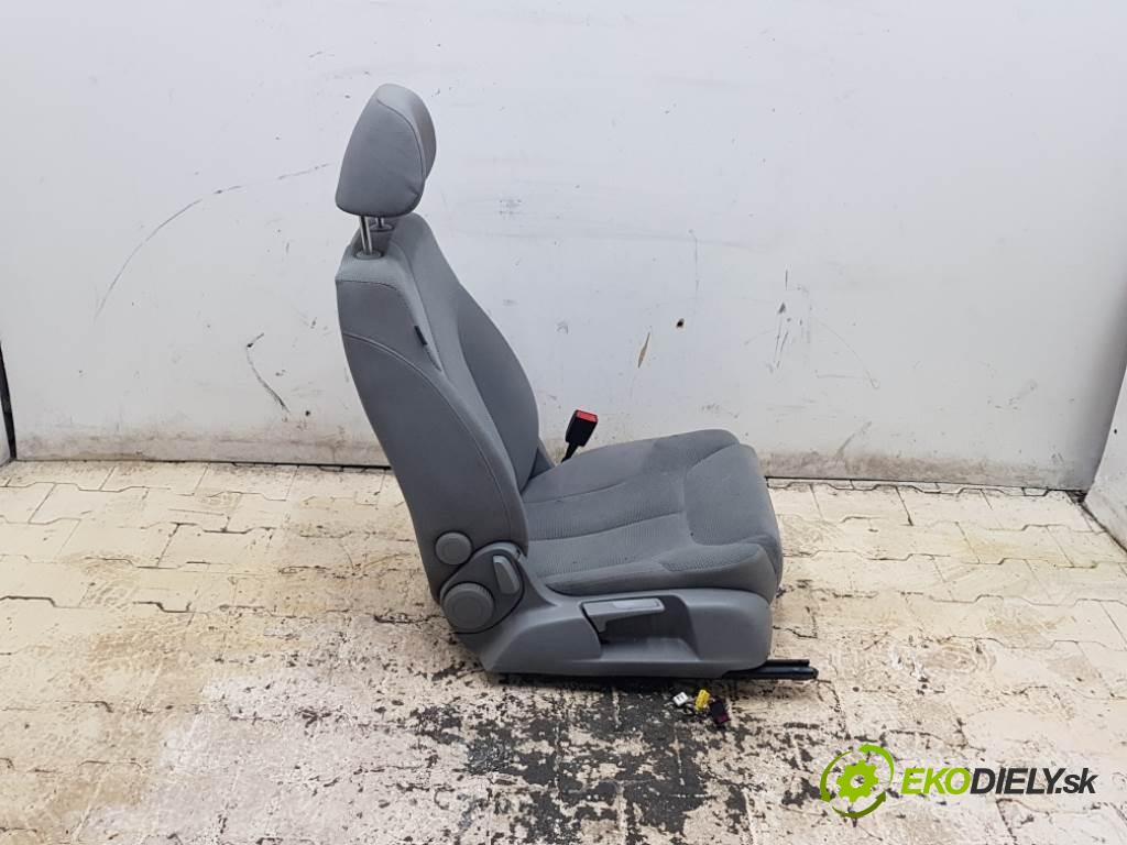 VOLKSWAGEN PASSAT B6 2006 77kW B6 1896 Sedadlo pravy  (Sedačky, sedadlá)