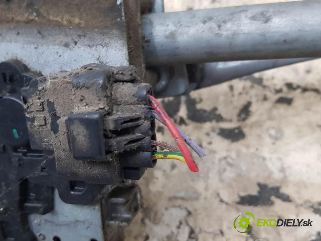 PEUGEOT 307 LIFT 2006 80 kW LIFT 1560 Mechanizmus stieračov predný 404.638 4PIN (Motorčeky stieračov predné)