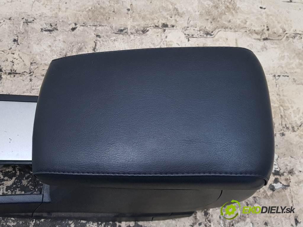 NISSAN MAXIMA A34 2005 258 kW A34 3498 Lakťová opierka + Tunel