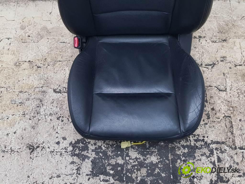 NISSAN MAXIMA A34 2005 258 kW A34 3498 Sedadlo ľavy PODGRZEWANY  (Sedačky, sedadlá)