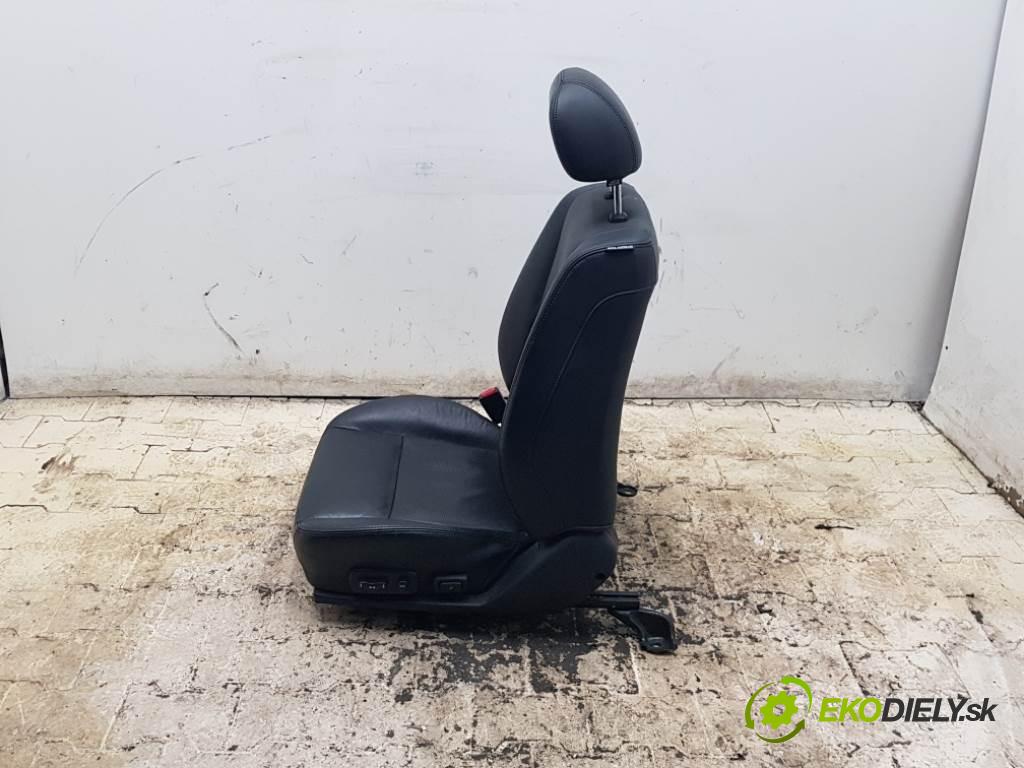 NISSAN MAXIMA A34 2005 258 kW A34 3498 Sedadlo ľavy PODGRZEWANY  (Sedačky, sedadlá)