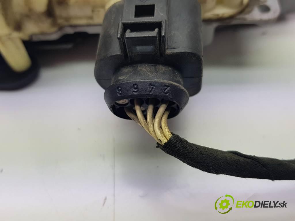 VOLKSWAGEN PASSAT B6 2006 77kW B6 1896 zámok přední část pravý 3C1837016A 6PIN